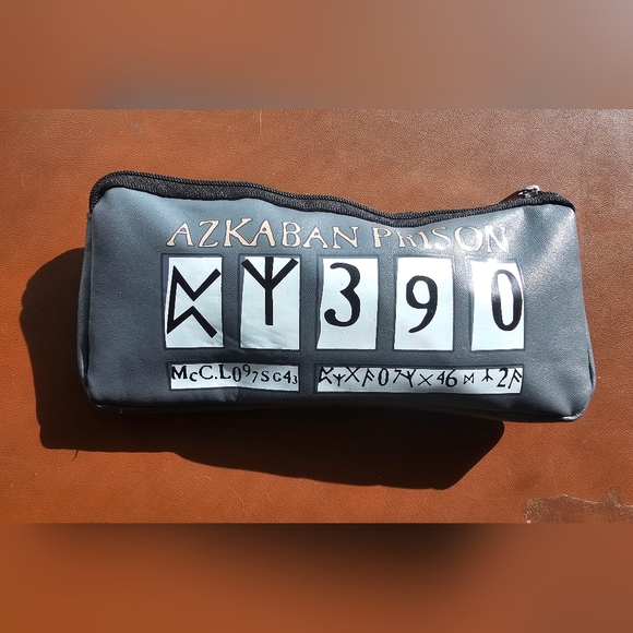 Harry Potter Prisoner Of Azkaban makeup clutch 2017 loot crate exclusive pouch - Picture 3 of 6